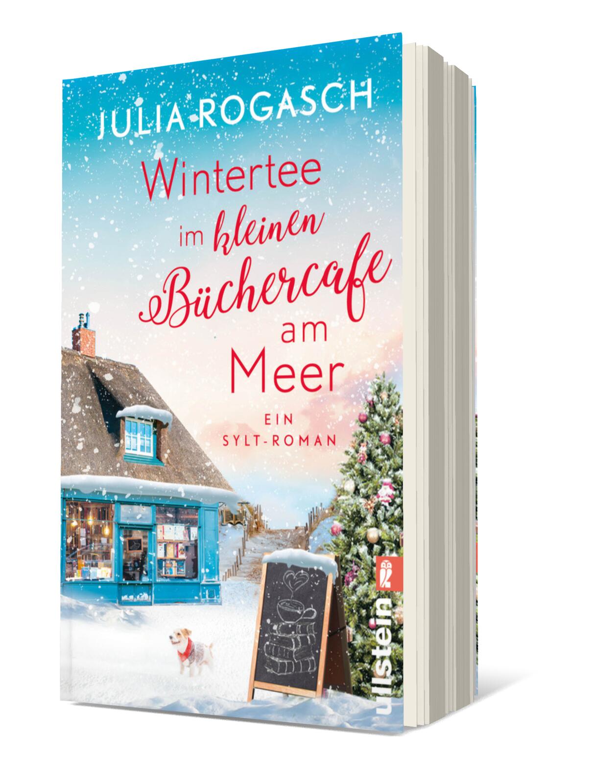 Wintertee im kleinen Büchercafé am Meer