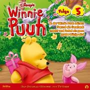 Vorderes Coverbild Winnie Puuh macht seinem Freund ein Geschenk/ Ferkel wird ein ganz großer König