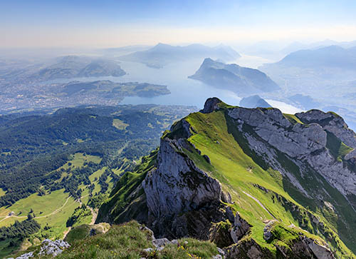Sommerzeit ist Wanderzeit! 8 Routen durch Natur- und Kulturlandschaften der Schweiz